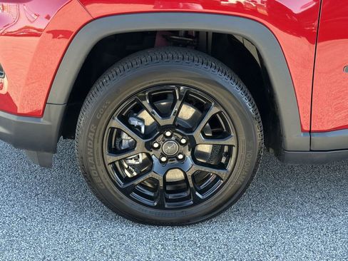 Used 2026 Jeep Compass Latitude AWD/4WD image 28