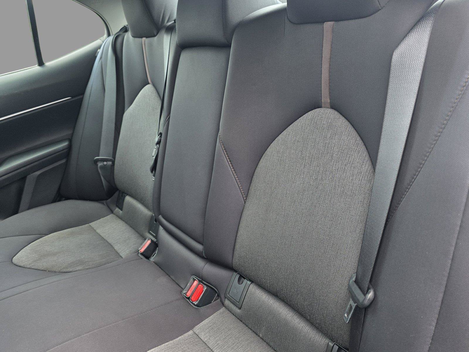 Used 2018 Toyota Camry LE FWD image 25