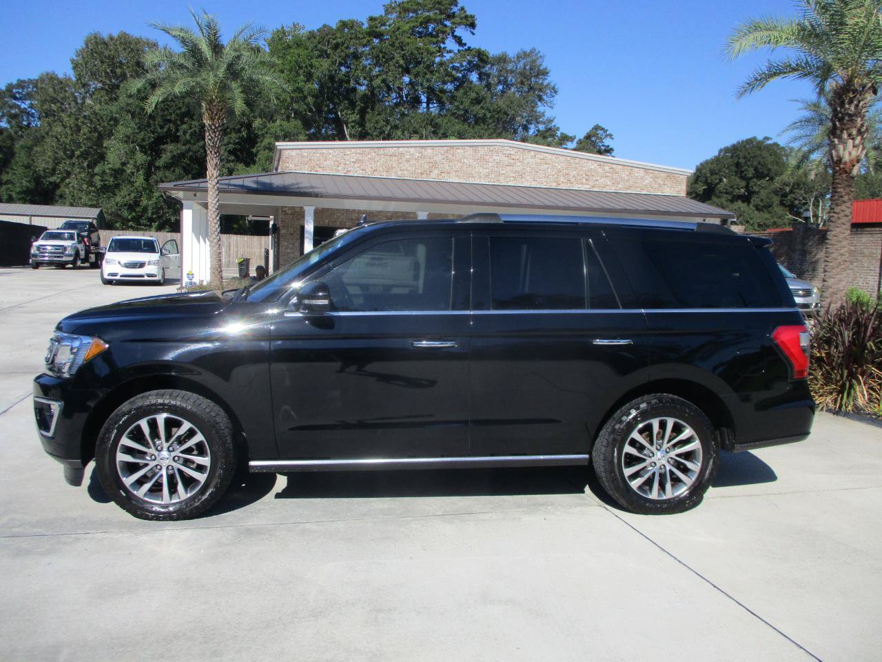 Used 2018 Ford Expedition Limited RWD image 33