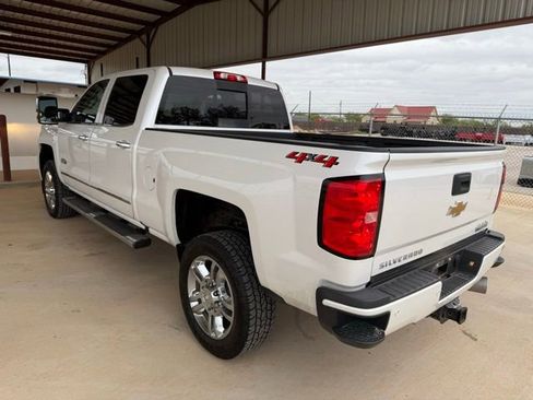 Used 2019 Chevrolet Silverado 2500 High Country w/ Duramax Plus Package AWD/4WD image 6