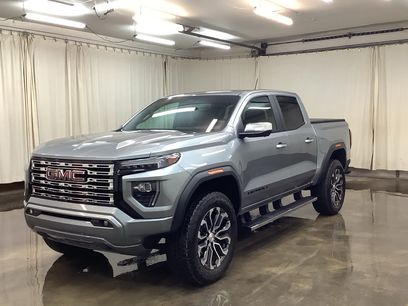 Used 2025 GMC Canyon Denali