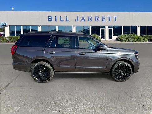 New 2026 Ford Expedition Platinum w/ Stealth Performance Package image 3