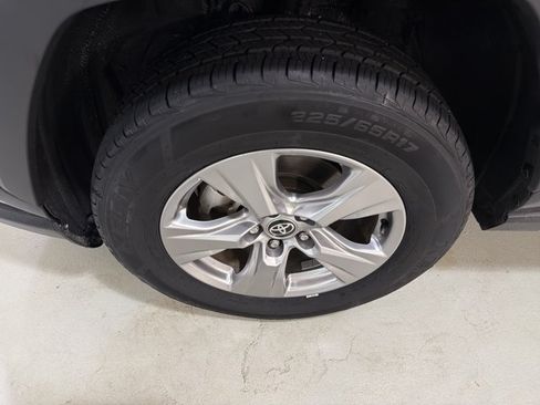 Used 2024 Toyota RAV4 XLE FWD image 12