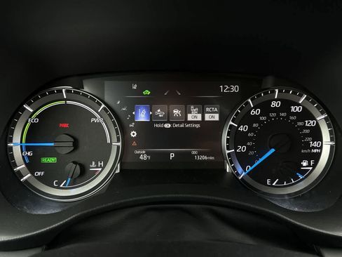 Used 2023 Toyota Highlander LE AWD/4WD image 18