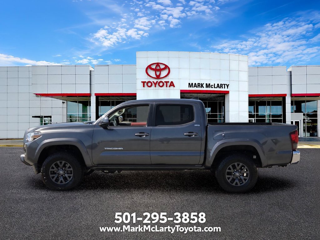 Used 2022 Toyota Tacoma SR5 AWD/4WD image 2