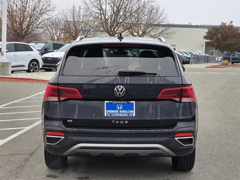 Used 2024 Volkswagen Taos SE image 5