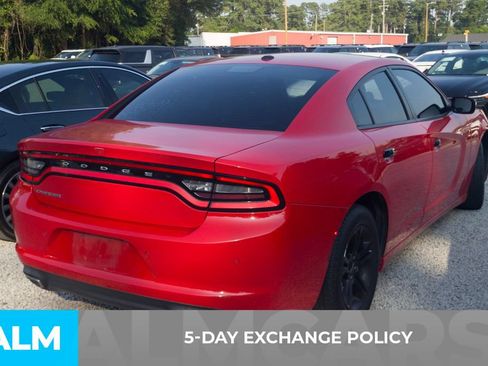 Used 2022 Dodge Charger SXT RWD image 3