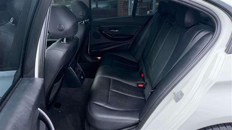 Used 2014 BMW 335i xDrive Sedan AWD/4WD image 17