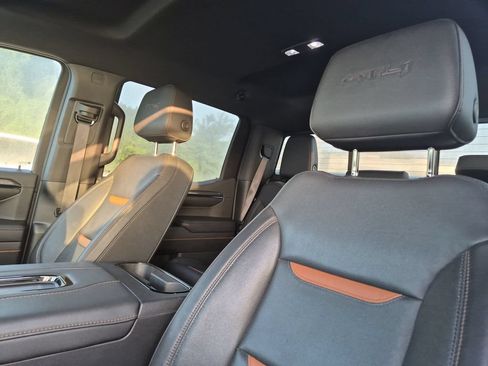 Used 2022 GMC Sierra 1500 AT4 w/ AT4 Premium Package AWD/4WD image 13