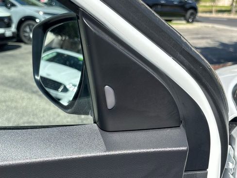 Certified 2023 Nissan Kicks SV image 22