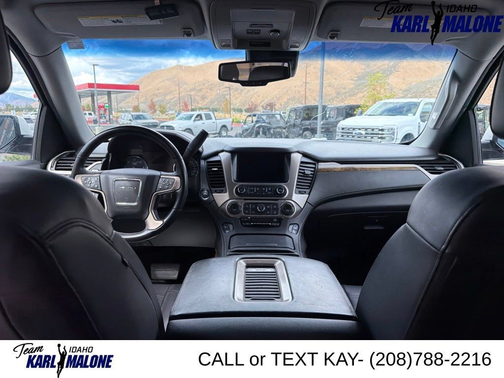 Used 2017 GMC Yukon XL Denali w/ Open Road Package AWD/4WD image 28
