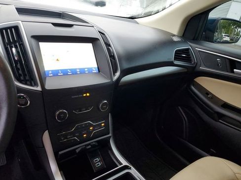 Used 2020 Ford Edge SEL w/ Convenience Package image 26