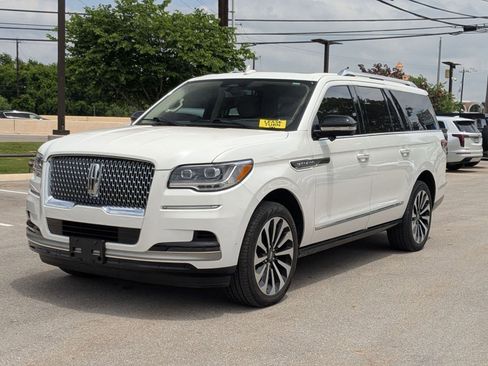 Used 2023 Lincoln Navigator L Reserve AWD/4WD image 7
