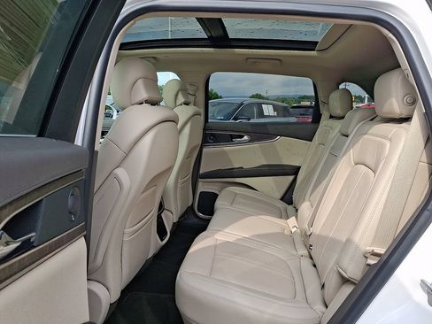 Certified 2019 Lincoln Nautilus Reserve AWD/4WD image 10
