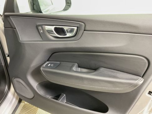 Used 2024 Volvo XC60 B5 Core AWD/4WD image 24
