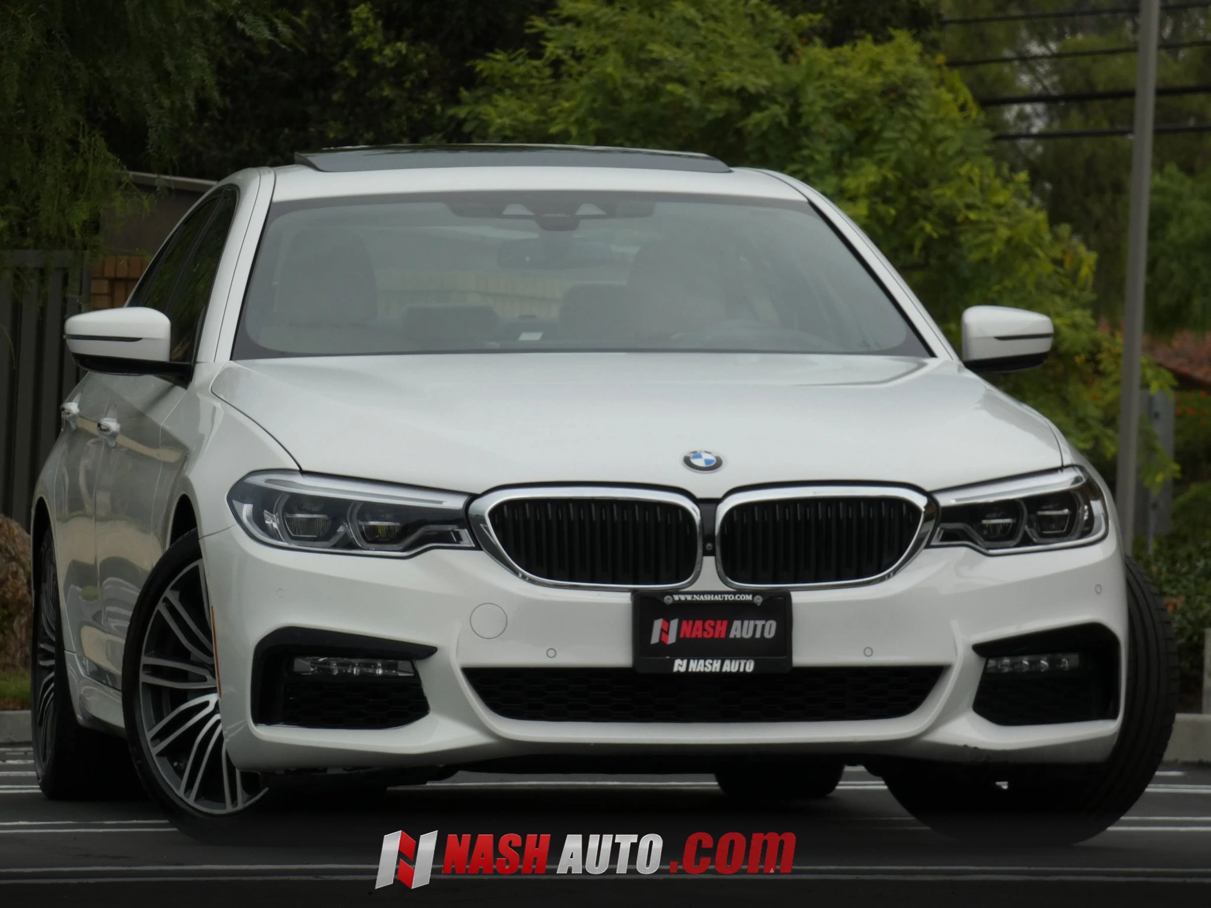 Used 2017 BMW 540i RWD image 3