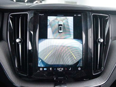 Certified 2025 Volvo XC60 B5 Plus w/ Climate Package AWD/4WD image 18