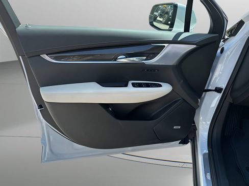 New 2025 Cadillac XT6 Sport w/ Technology Package image 21
