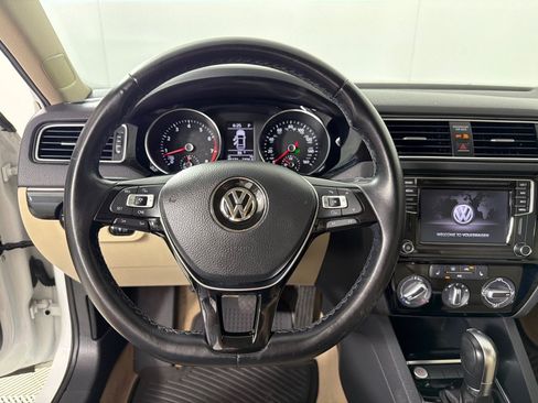 Used 2016 Volkswagen Jetta SEL w/ Lighting Package FWD image 15