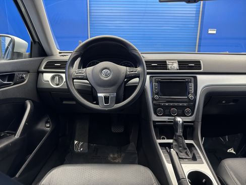 Used 2013 Volkswagen Passat 2.5 SE image 24