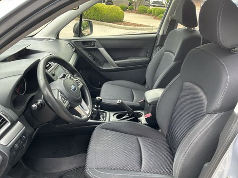 Used 2018 Subaru Forester 2.5i AWD/4WD image 16