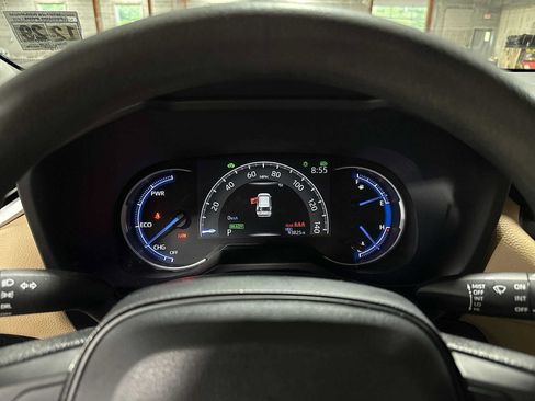 Certified 2024 Toyota RAV4 LE AWD/4WD image 31