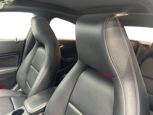 Used 2019 Mercedes-Benz CLA 250 4MATIC image 25
