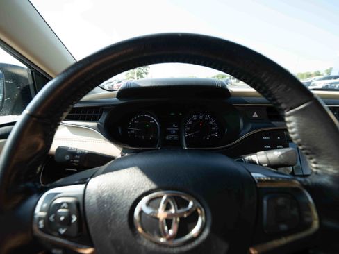 Used 2015 Toyota Avalon XLE Premium FWD image 15