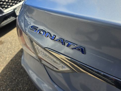 Used 2013 Hyundai Sonata Hybrid FWD image 11