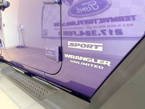 Used 2017 Jeep Wrangler Unlimited Sport image 5