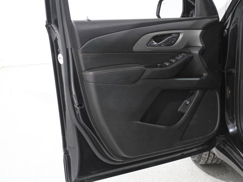 Used 2020 Chevrolet Traverse LT image 4