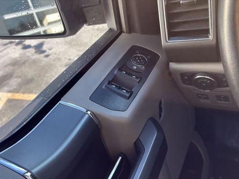 Used 2017 Ford F150 XLT w/ Equipment Group 302A Luxury image 14