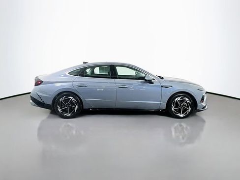 Certified 2024 Hyundai Sonata SEL w/ Convenience Package FWD image 9