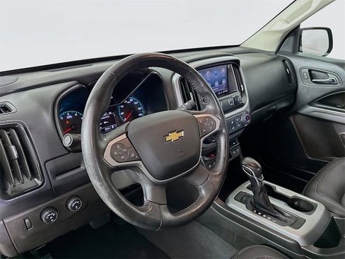 Used 2022 Chevrolet Colorado LT w/ Luxury Package image 10