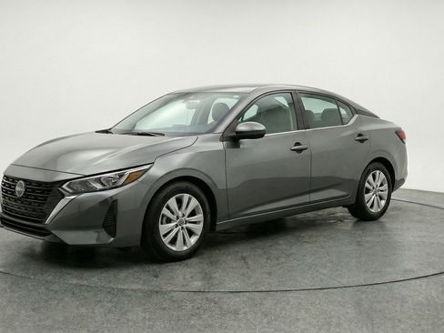 Used 2025 Nissan Sentra S FWD image 3