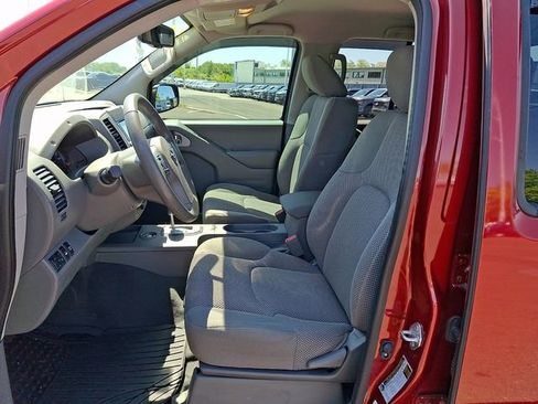 Used 2021 Nissan Frontier SV AWD/4WD image 10
