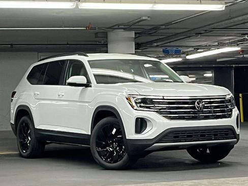 New 2026 Volkswagen Atlas SE AWD/4WD image 2