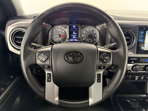 Used 2019 Toyota Tacoma Limited AWD/4WD image 22