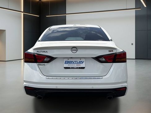 Used 2024 Nissan Altima 2.5 SR FWD image 5