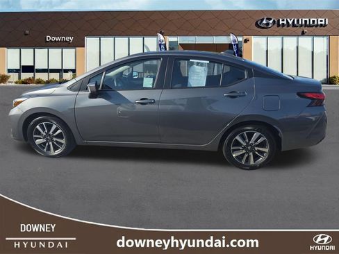 Used 2025 Nissan Versa SV FWD image 2
