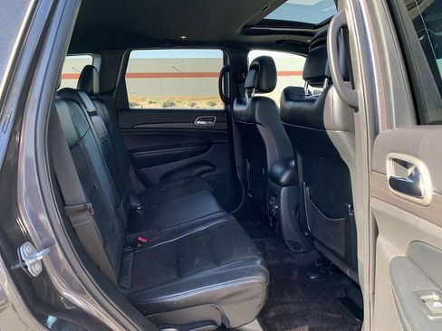 Used 2017 Jeep Grand Cherokee Altitude AWD/4WD image 31