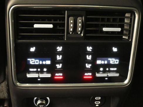 Certified 2023 Porsche Cayenne S Platinum AWD/4WD image 21