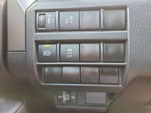 Used 2024 Toyota Tacoma SR5 w/ SR5 Upgrade Package AWD/4WD image 40