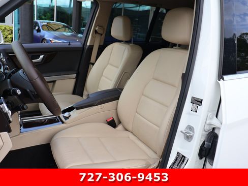 Used 2015 Mercedes-Benz GLK 350 4MATIC image 2