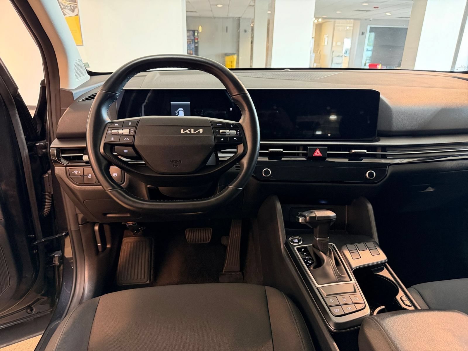 Used 2026 Kia Sportage LX FWD image 34