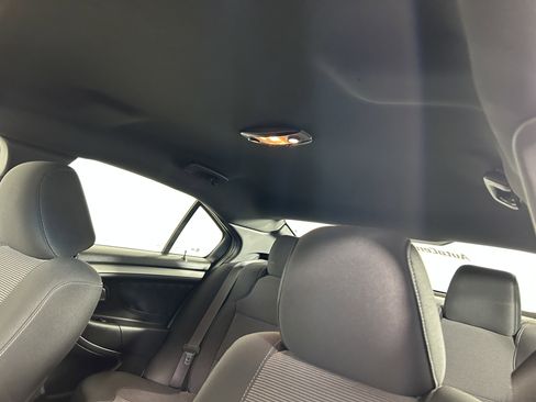 Used 2019 Ford Taurus SEL image 10