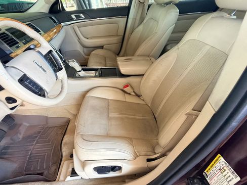 Used 2012 Lincoln MKS FWD image 19