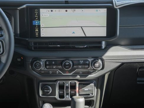 New 2025 Jeep Gladiator Sport w/ Premium Package image 21