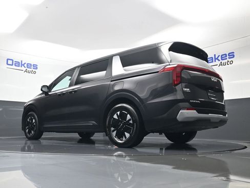 Certified 2025 Kia Carnival LXS image 42