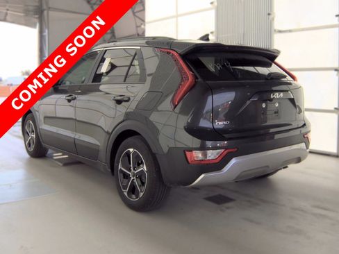 Used 2025 Kia Niro LX FWD image 5